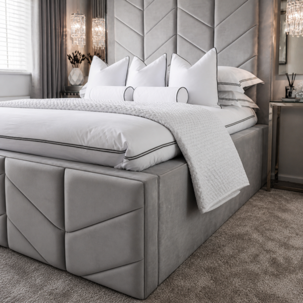 Auro Majorelle Luxury Bed headboard detail